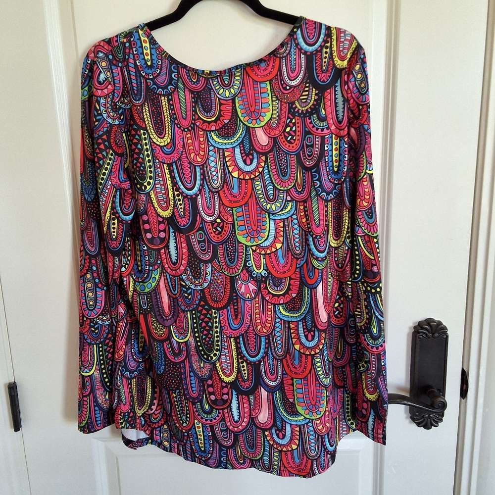 Colorful Patterned Women's Top - Picture 3 of 7